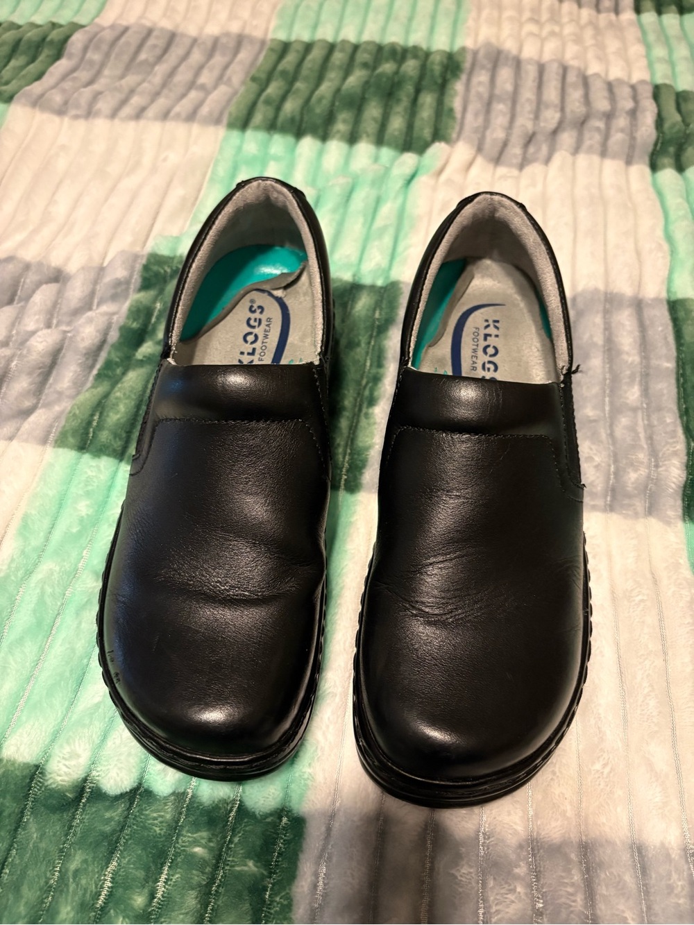Klogs Black Slip-On Work Shoes size 9M